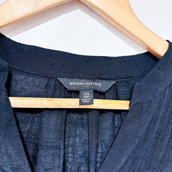 BANANA REPUBLIC Black semi-sheer blouse - Picture 8 of 8